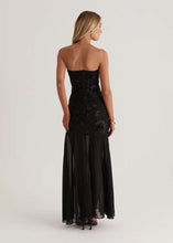 Load image into Gallery viewer, Ines Embroidered Maxi Dress