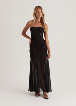 Load image into Gallery viewer, Ines Embroidered Maxi Dress