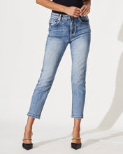 Load image into Gallery viewer, Everlane Slim Leg Jeans