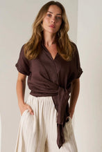 Load image into Gallery viewer, Como Linen Tie Top Chocolate