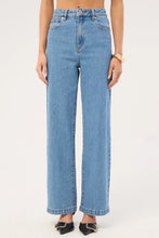 Load image into Gallery viewer, Abrand 94 High & Wide Petite Debbie Jeans