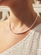 Load image into Gallery viewer, Freshwater Pearl Gold Plated Choker