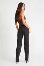 Load image into Gallery viewer, Abrand 95 Mid Straight Sophie Jeans