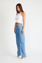 Load image into Gallery viewer, Abrand 95 Mid Straight Debbie Jeans