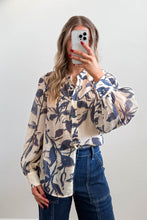 Load image into Gallery viewer, Hinata Blouse