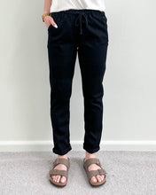 Load image into Gallery viewer, Wakee Nilsa Cotton Jogger Black