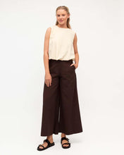 Load image into Gallery viewer, Bloom Top Cream | Ebby &amp; I
