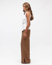 Load image into Gallery viewer, Miah Rib Tank With Brooch White | White Closet
