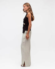 Load image into Gallery viewer, Miah Rib Tank With Brooch Black | White Closet
