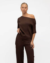 Load image into Gallery viewer, Jade Crinkle Tee Chocolate | White Closet
