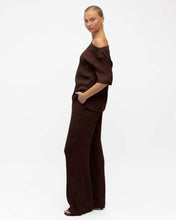 Load image into Gallery viewer, Jade Crinkle Tee Chocolate | White Closet

