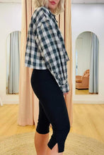 Load image into Gallery viewer, Piper Capri Pants Black
