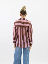 Load image into Gallery viewer, Worthier Faye Linen Shirt Chocolate Pink
