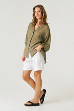 Load image into Gallery viewer, Worthier Carter Linen Shirt Olive
