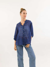 Load image into Gallery viewer, Worthier Carter Linen Shirt Navy
