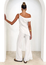 Load image into Gallery viewer, Norisa Top Pants Set White
