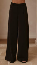 Load image into Gallery viewer, Cascadia Tailored Pants Black
