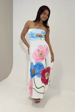 Load image into Gallery viewer, Luss Maxi Dress White Florals
