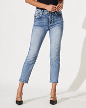 Load image into Gallery viewer, Everlane Straight Leg Jeans
