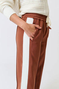 Raina Pant - Rust