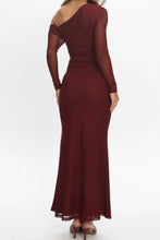 Load image into Gallery viewer, Abelia Maxi Dress Wine
