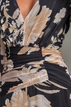 Load image into Gallery viewer, Yuzu Floral Midi Dress
