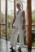 Load image into Gallery viewer, Mercer Linen Top White
