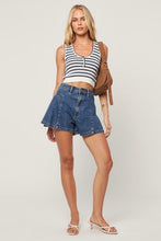 Load image into Gallery viewer, Abrand 94 Pleated Short Bella
