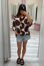 Load image into Gallery viewer, Coco Linen Blouse Choc Worthier
