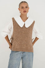 Load image into Gallery viewer, Paper Heart Effie Knit Vest Latte
