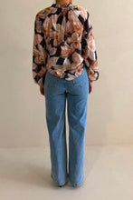 Load image into Gallery viewer, Magnolia Blouse
