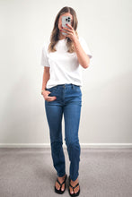 Load image into Gallery viewer, Wakee Perrie Straight Leg Jeans

