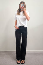 Load image into Gallery viewer, Wakee Malia Straight Leg Jeans
