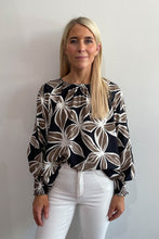 Load image into Gallery viewer, Leaf Print Blouse Black Brown
