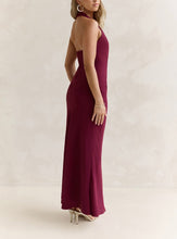 Load image into Gallery viewer, Serena Maxi Dress Wine
