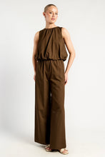 Load image into Gallery viewer, Aila Bubble Hem Top Espresso
