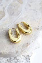 Load image into Gallery viewer, Lea Wavy Earrings in 18K Gold Plated
