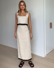 Load image into Gallery viewer, Noria Linen Midi Skirt
