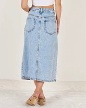 Load image into Gallery viewer, Sabee Denim Skirt
