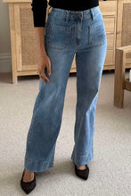 Load image into Gallery viewer, Sailor Wide Leg Jeans Mid Blue
