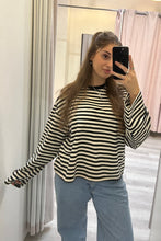 Load image into Gallery viewer, Zac Cotton Long Sleeve Top Black White
