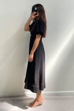 Load image into Gallery viewer, Aysha Contrast Stitch Midi Dress Black
