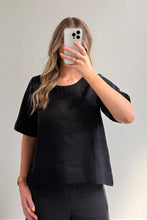 Load image into Gallery viewer, Harlow Linen Top - Black
