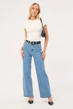 Load image into Gallery viewer, Abrand 94 High &amp; Wide Petite Debbie Jeans
