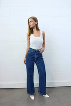 Load image into Gallery viewer, Abrand 94 High &amp; Wide Petite Tara Jeans
