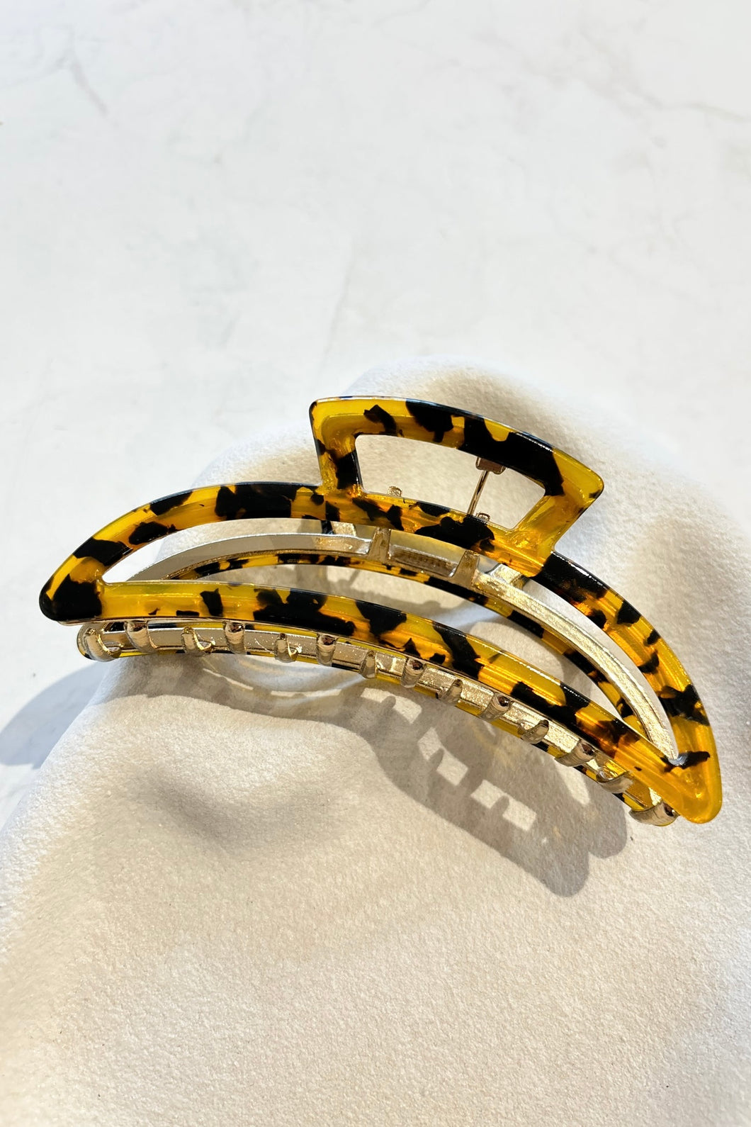 Cami Acrylic Metal Claw Clip Tortoise