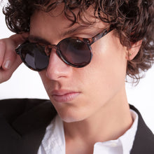 Load image into Gallery viewer, Roc Eyewear Fly Tortoiseshell Smoke
