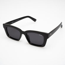 Load image into Gallery viewer, Roc Eyewear Flipside Black Smoke
