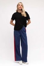 Load image into Gallery viewer, Easy Tuck Tee Black Label Of Love
