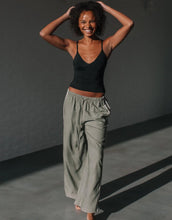 Load image into Gallery viewer, Berlin Side Stripe Linen Pants Khaki
